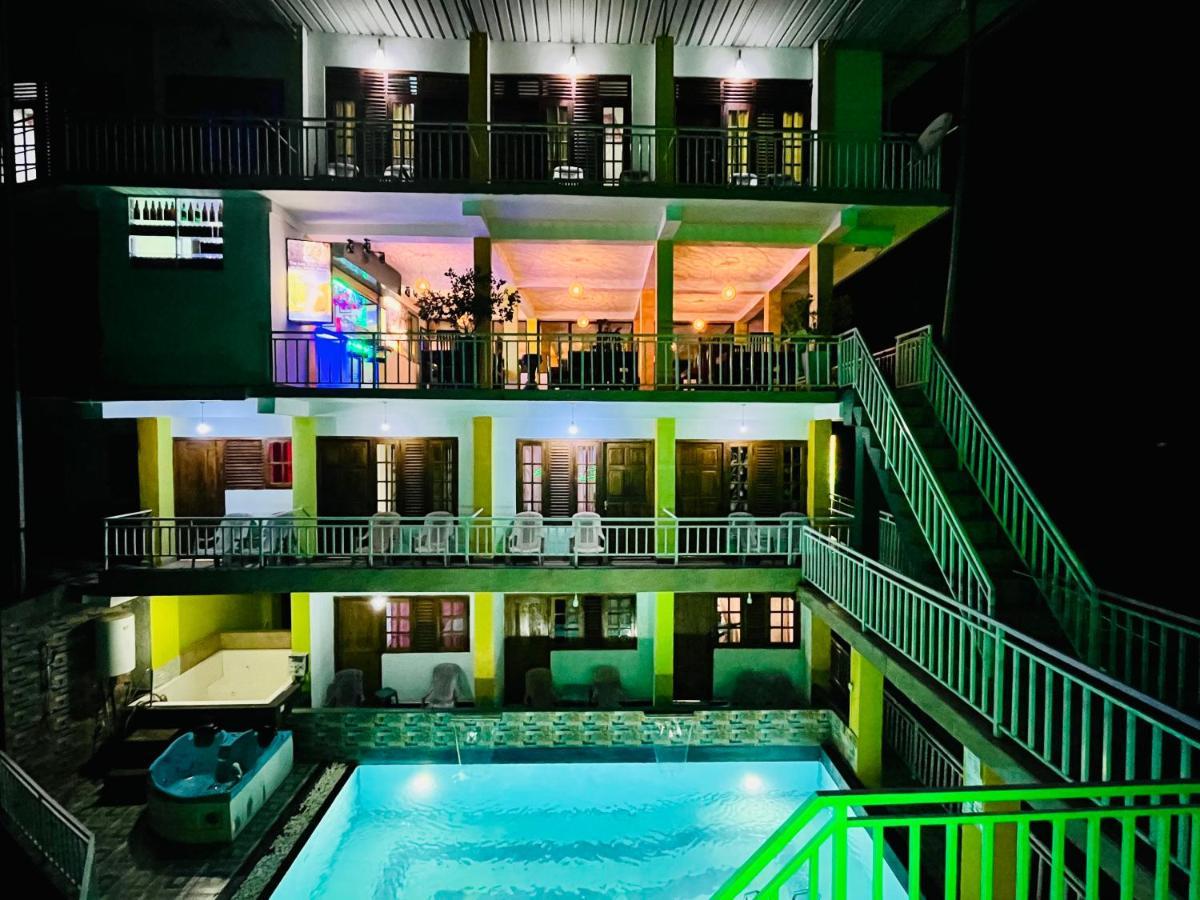 Grand Adamspeak Hotel Nallathanniya Luaran gambar